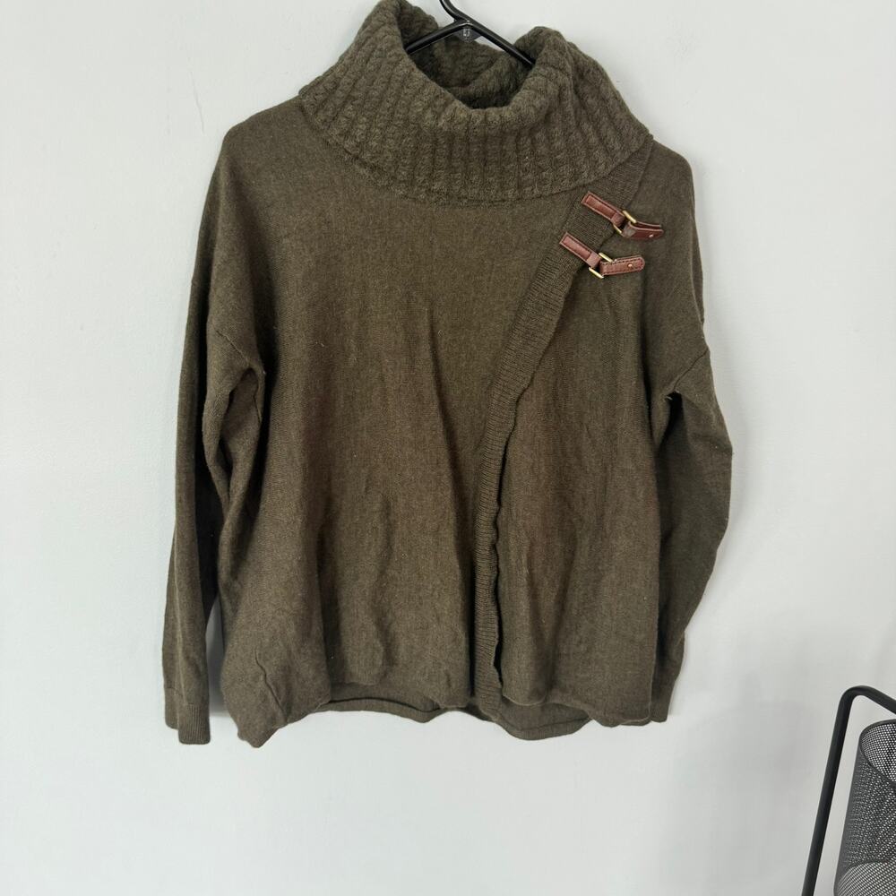 Ellen Tracy 100% Extra Fine Merino Wool Cowl Neck Sweater Size Medium w/ Buckles